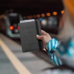 ⁦محفظة السفر وغطاء جواز السفر حماية متقدمة بتقنية RFID⁩ - الصورة ⁦4⁩