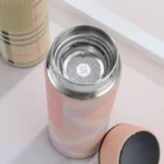 ⁦مج حراري ستانلس ستيل مع فلتر وزجاجة مياه 500 مل⁩ - الصورة ⁦6⁩