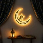 ⁦مصباح أكريليك هلال ونجمة بإضاءة LED دافئة⁩ - الصورة ⁦3⁩