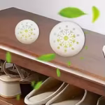⁦كرات معطرة للأحذية مزيل الروائح – مضاد للبكتيريا وقابل لإعادة الاستخدام (6قطع)⁩ - الصورة ⁦4⁩